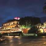 فندق The Cookbook Gastro Boutique & كاليبي